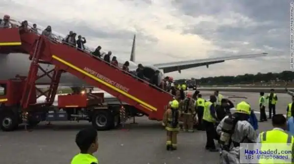 No casualties as Singapore Airlines plane catches fire after emergency landing (photos)